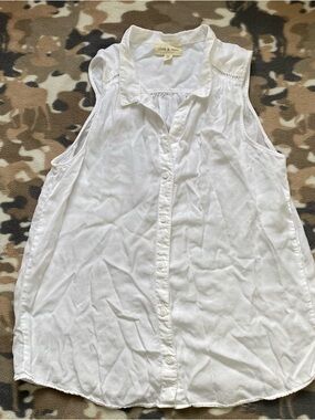 Cloth & Stone Sleeveless White Button Down Top - Size Large